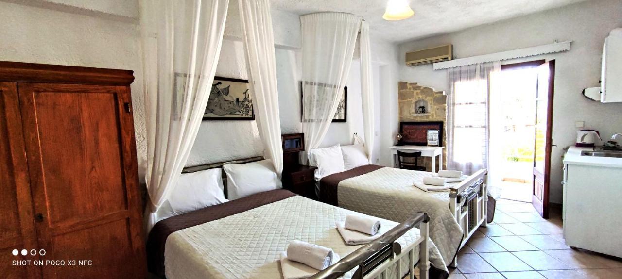 Keramos Otel Zarós Dış mekan fotoğraf