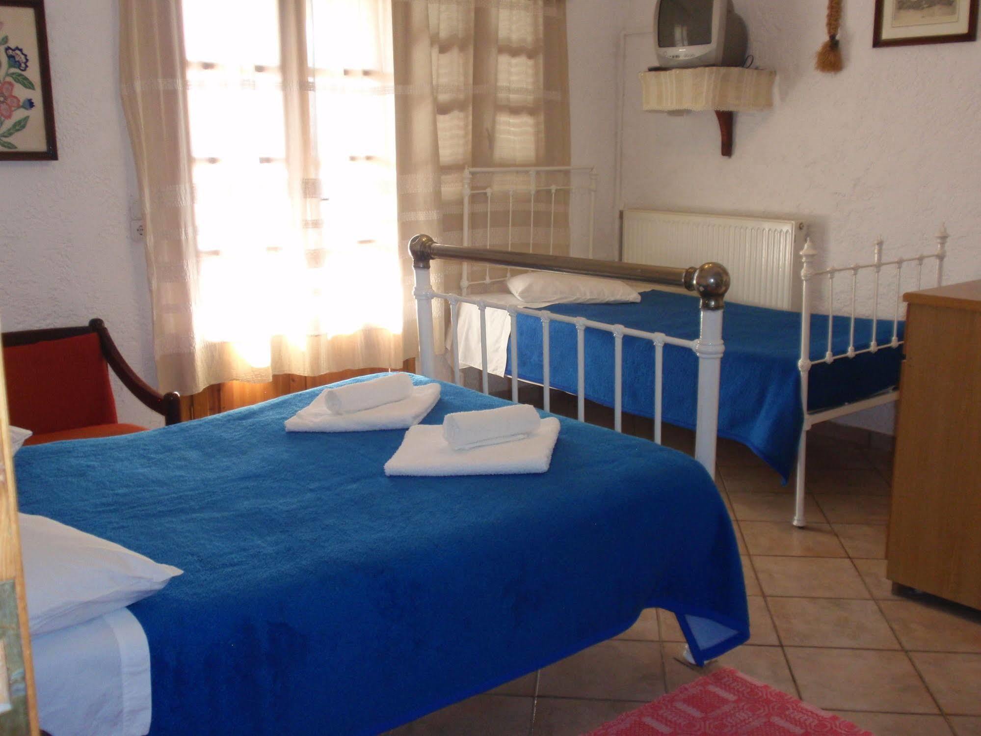Keramos Otel Zarós Dış mekan fotoğraf